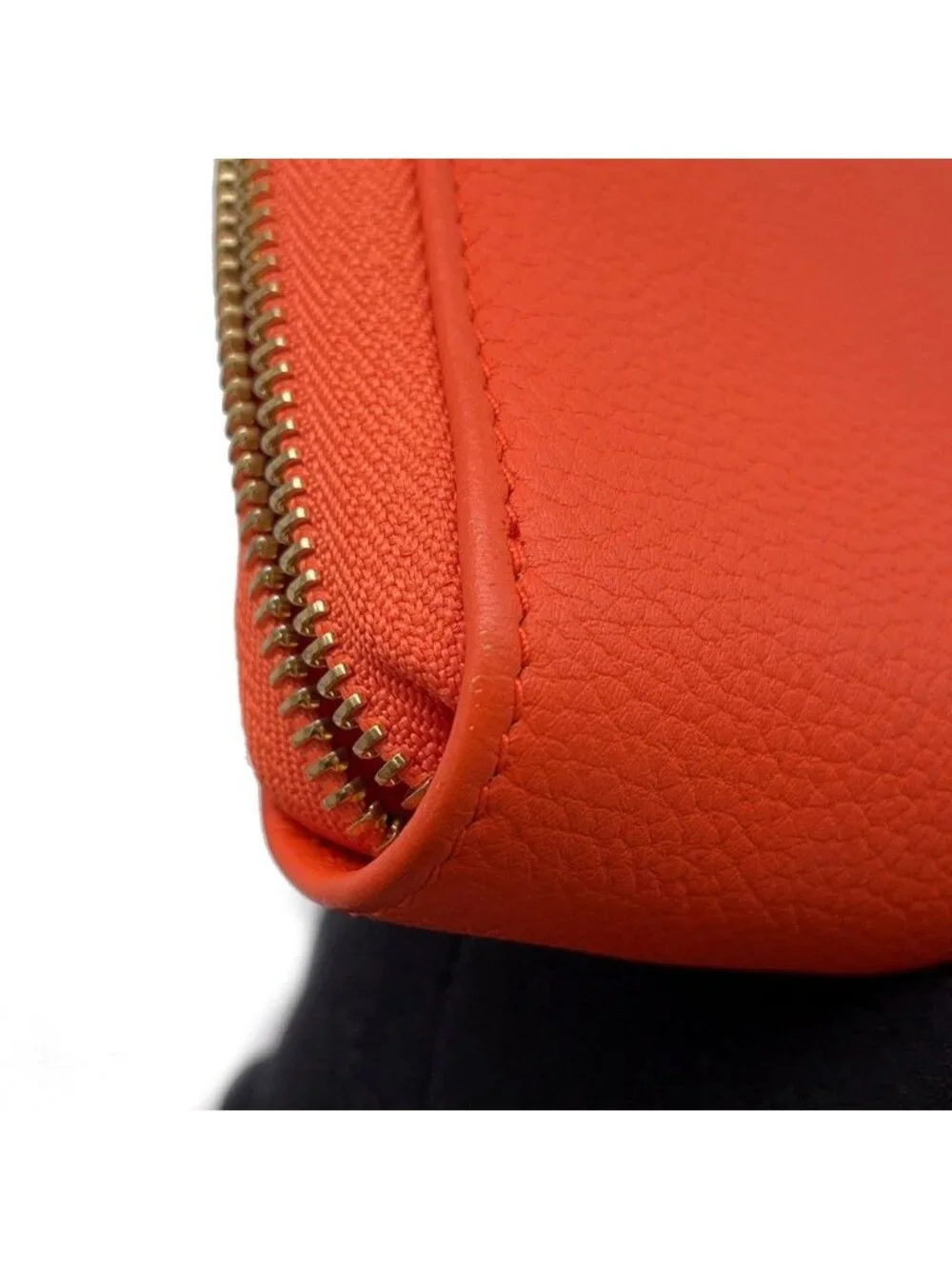 Gucci Bifold Wallet Zip Around Logo Leather